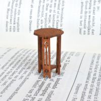 Arts & Crafts Bijzettafeltje